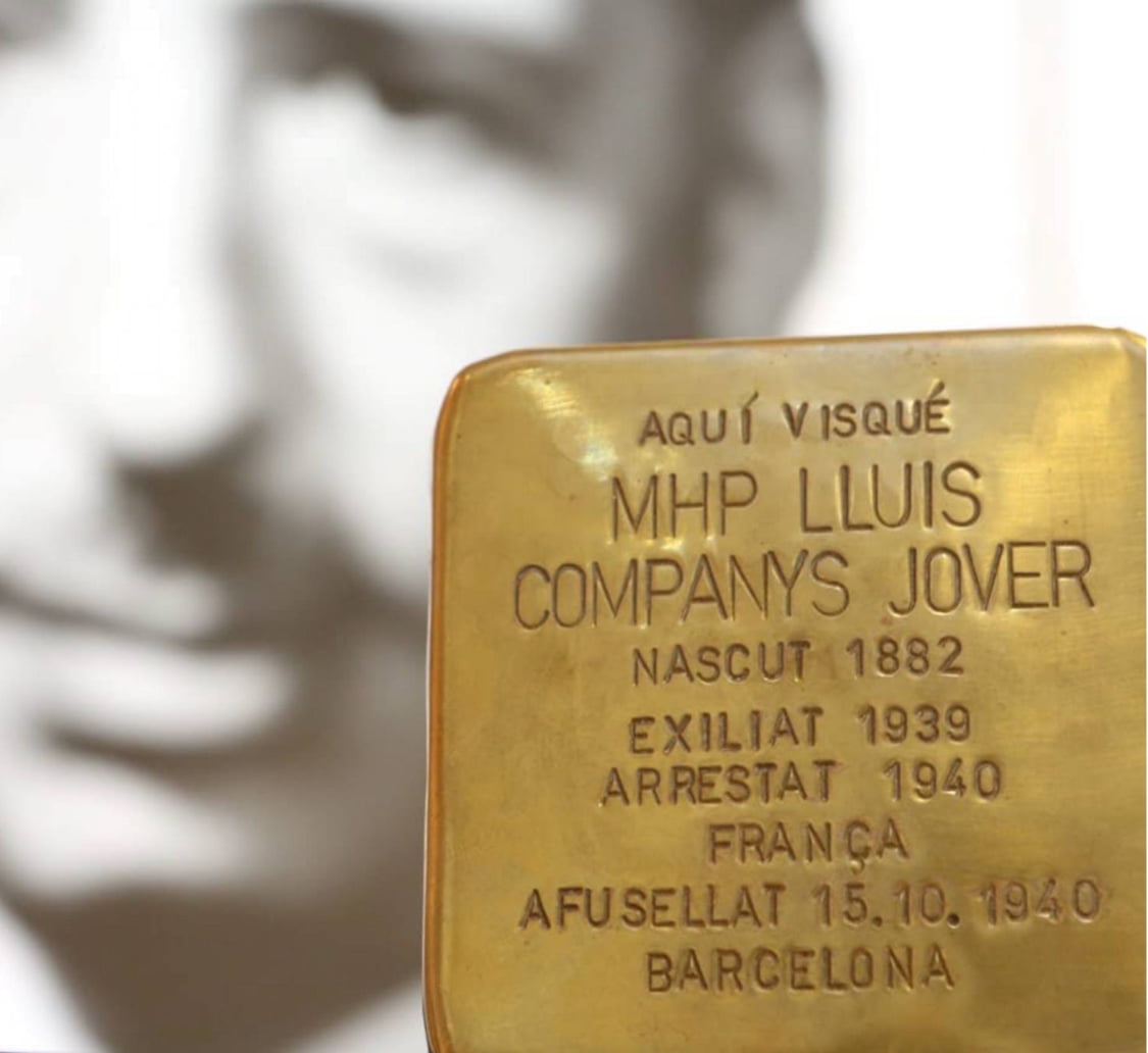 El projecte de memòria descentralitzat més gran d’Europa són les «Stolpersteine», creat per l’artista Gunter Demnig a Alemanya el 1996. On està ubicada la llamborda en record del president Lluís Companys?
