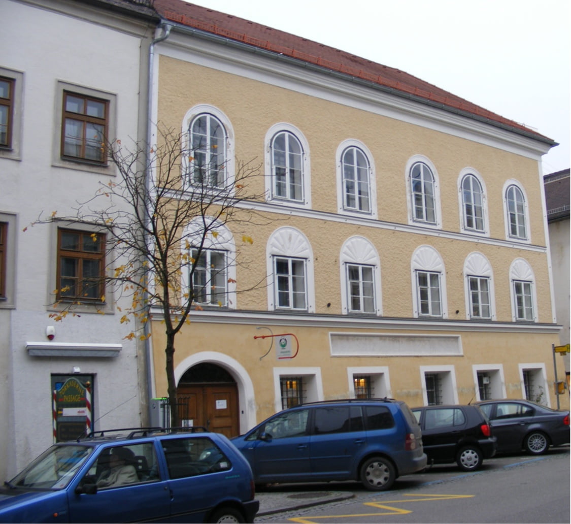 Actualment, arreu d’Europa es debat sobre què s’ha de fer amb aquells espais que poden convertir-se en llocs de reivindicació de règims autoritaris passats. En el cas de la casa on va néixer Adolf Hitler, què ha decidit fer el govern austríac?