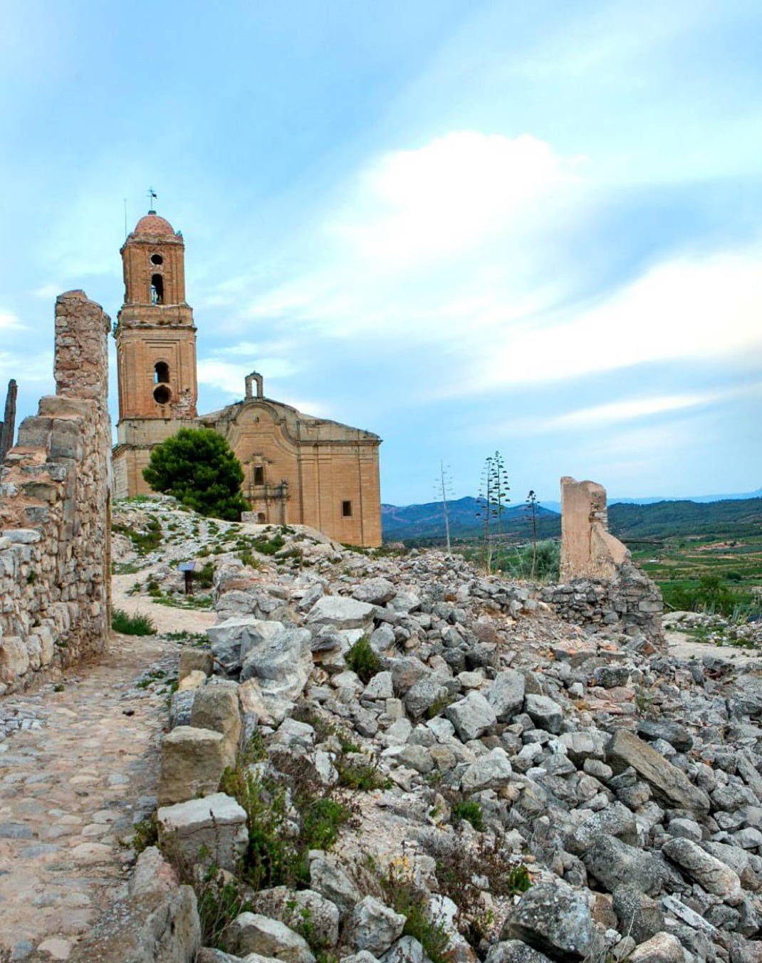 Quina és la institució pública catalana que vetlla per la conservació de la memòria democràtica del període 1931- 1980?