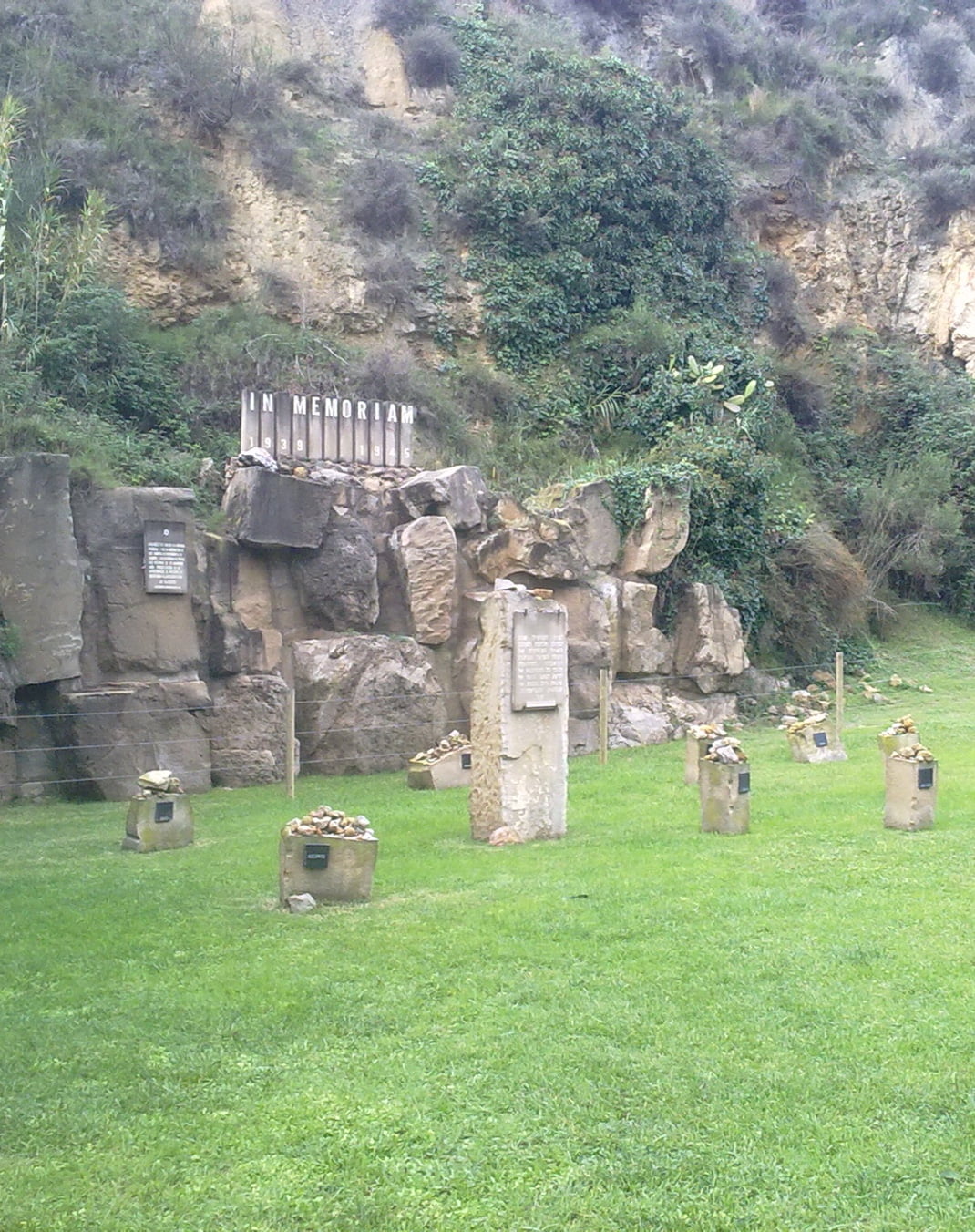 Un dels objectius de les polítiques públiques de memòria és la commemoració d’efemèrides i reconeixement de les víctimes. Quina data ha declarat el govern de la Generalitat com a Dia Nacional en Memòria de les Víctimes de la Guerra Civil i la Repressió del Franquisme?